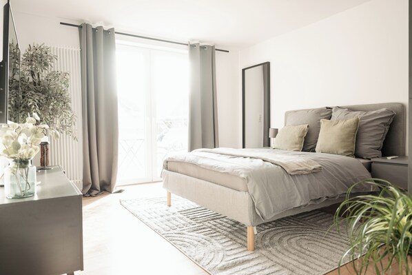 1 bedroom, iron/ironing board, Internet, bed sheets