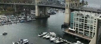 Cozy 1BR & 1BA! condo with AC, fitness room in marvelous Downtown Vancouver