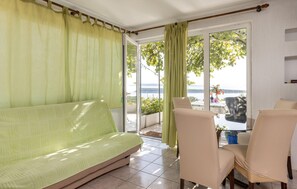 TV - 1 bedroom beautiful apartment in Rab (Rab)