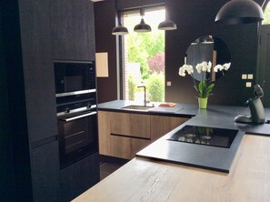 Microwave, oven, stovetop, dishwasher