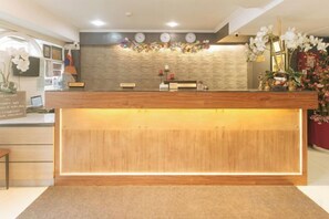 Unclassified image, 4 of 10, button - Comfy Inn Manila Kalaw by RedDoorz (Manila)