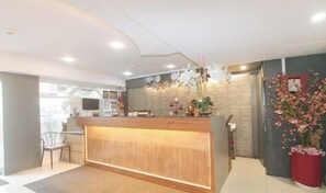 Lobby - Comfy Inn Manila Kalaw by RedDoorz (Manila)