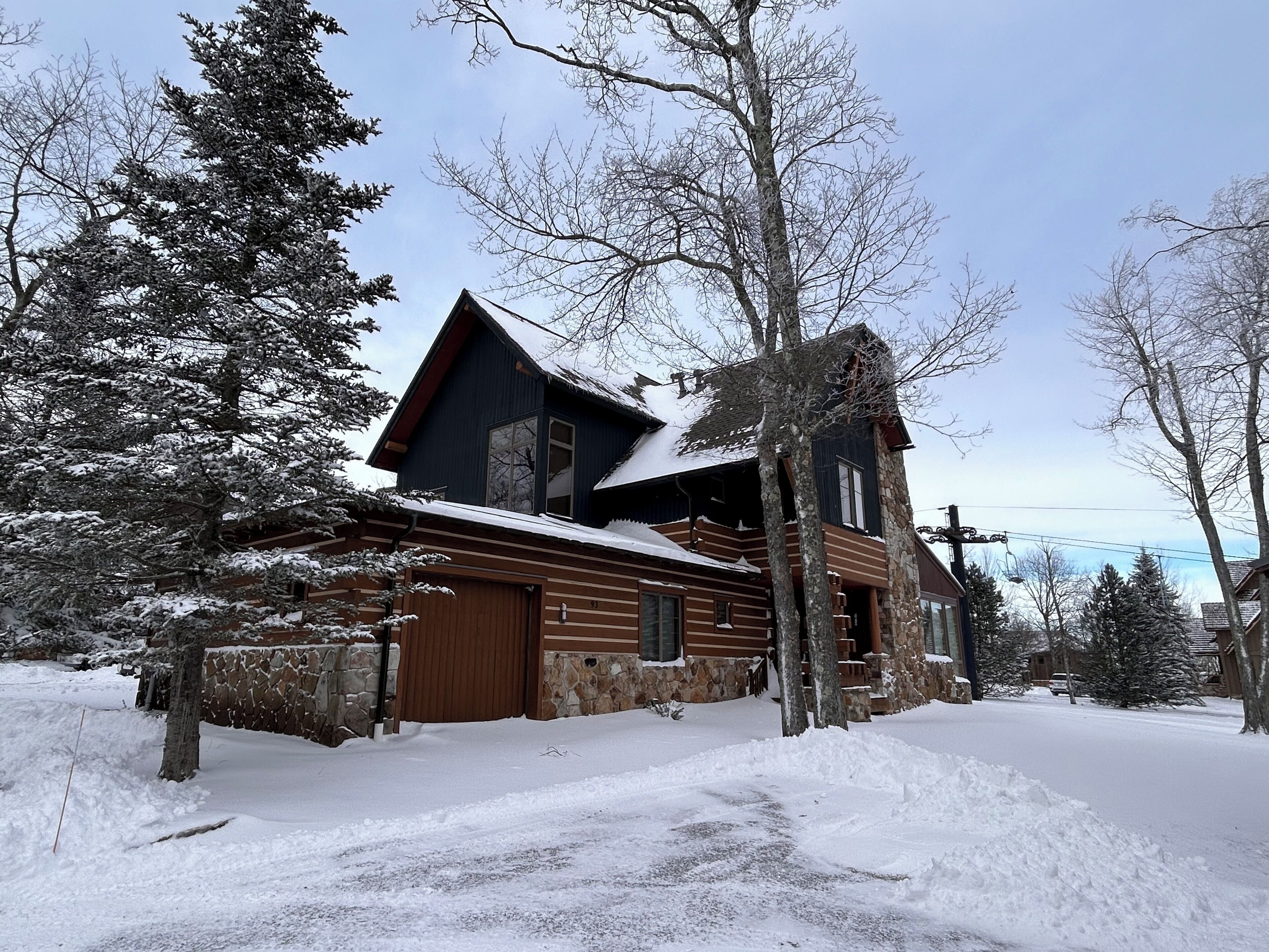 House (3 Bedrooms) | Front of property