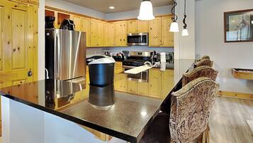 House (3 Bedrooms) | Property amenity