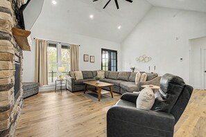 House (5 Bedrooms) | Property amenity