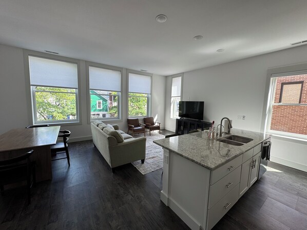 Smart TV - Downtown Charlevoix Apartment on Bridge Street (Charlevoix)