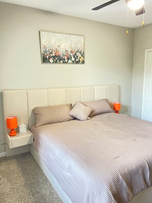 2 bedrooms, iron/ironing board, WiFi