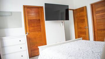 1 bedroom, iron/ironing board, WiFi