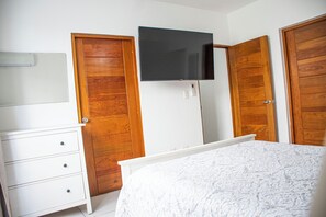 1 bedroom, iron/ironing board, WiFi