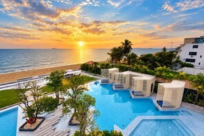 Pool - Residence by Hello Pattaya at Veranda (Sattahip)