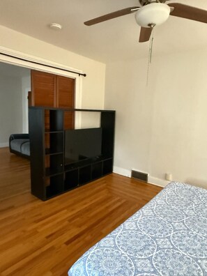 2 bedrooms, iron/ironing board, WiFi, bed sheets - Cozy 2-bedroom apartment in West Haven (West Haven)