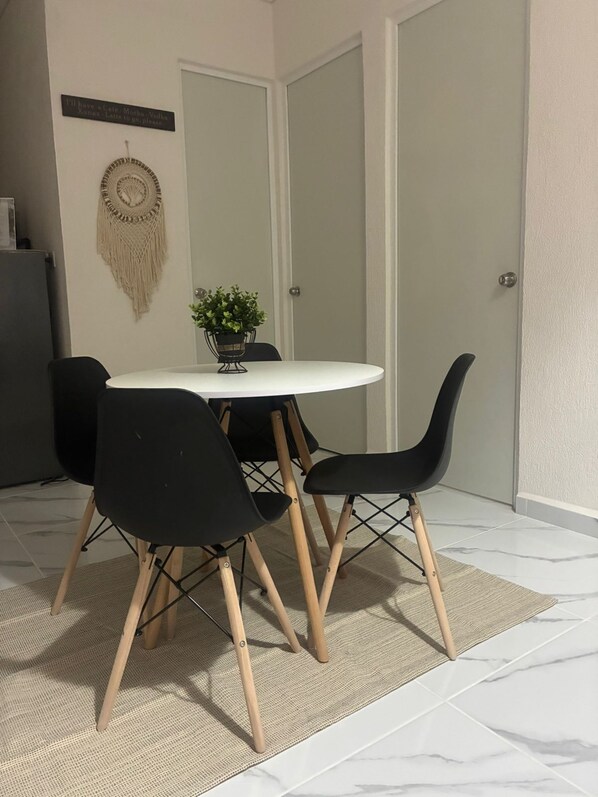 تناول الطعام