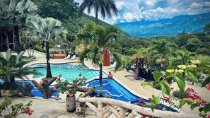 منظر من الجو على ارتفاع عالٍ