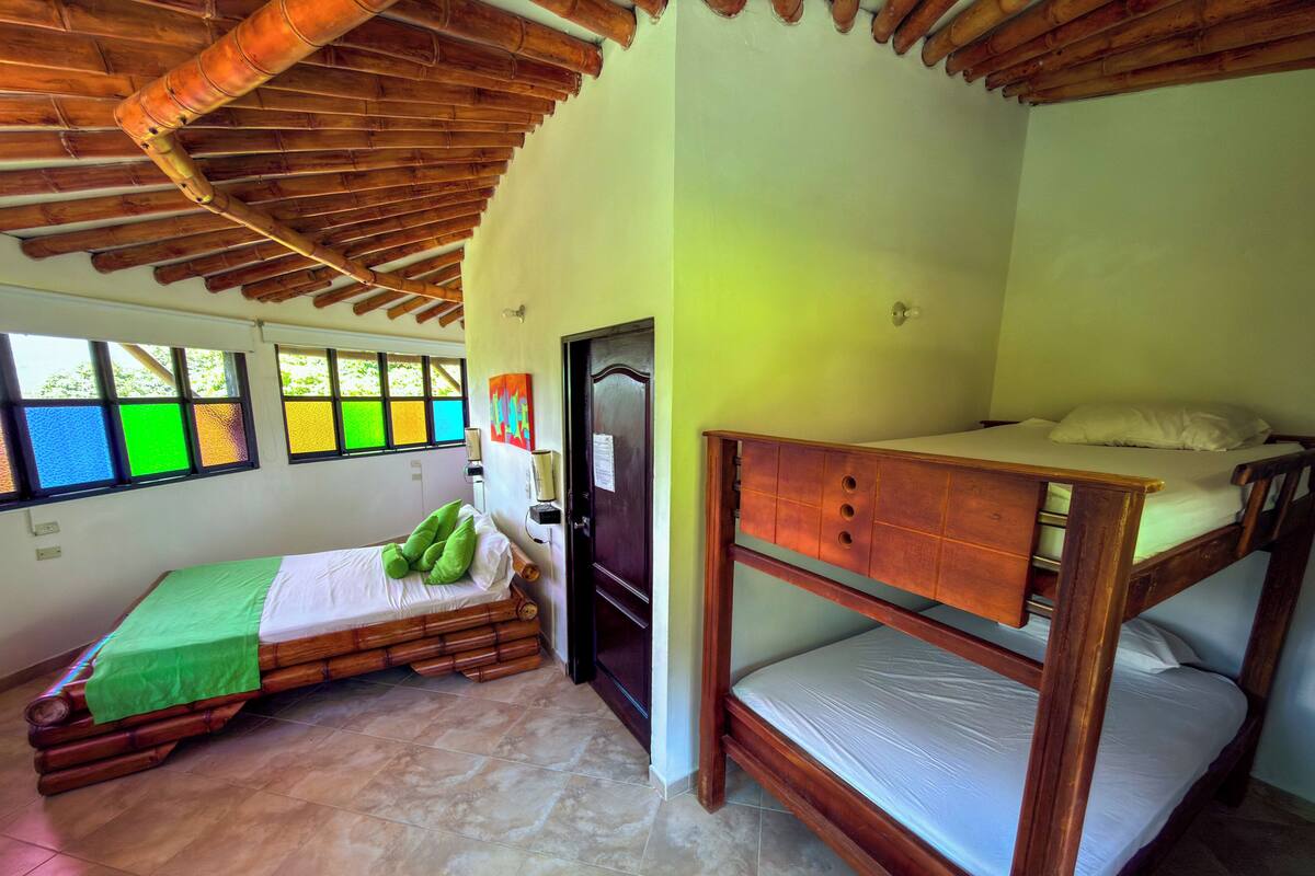Family Room | Free WiFi