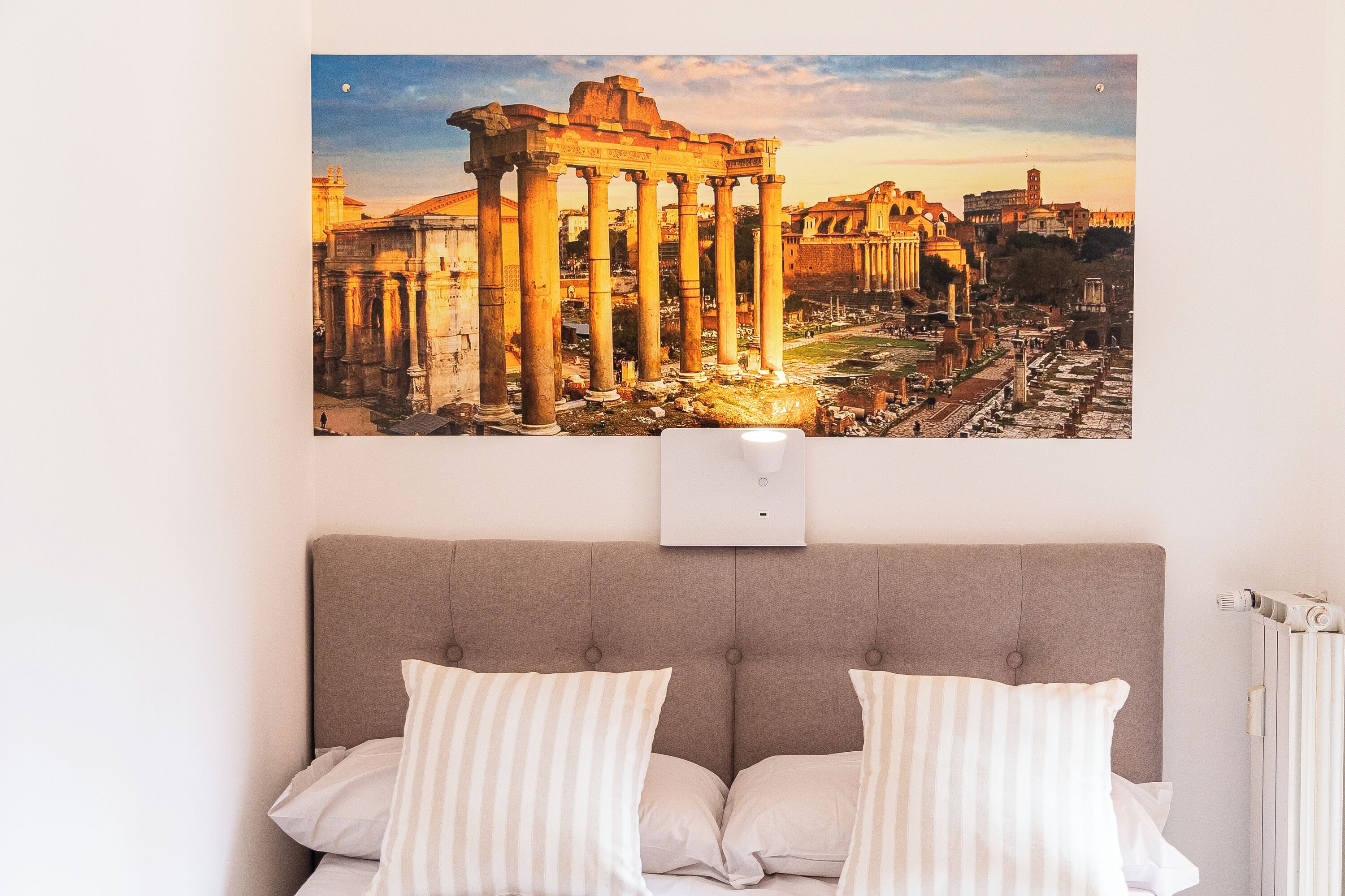 3 habitaciones, tabla de planchar con plancha, wifi y ropa de cama 