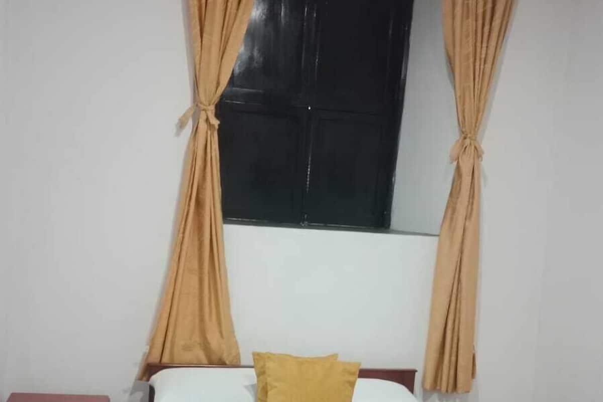 Traditional Double Room | WiFi, bed sheets, wheelchair access
