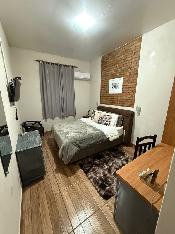 Superior Room, Garden View | Desk, laptop workspace, free WiFi