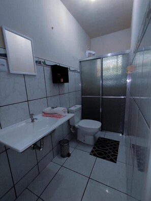 Towels, soap, shampoo, toilet paper