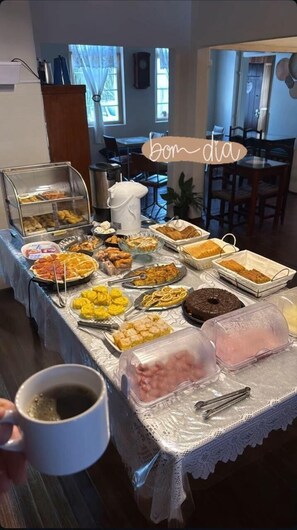 Free daily buffet breakfast