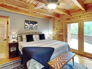 House (4 Bedrooms) | Property amenity