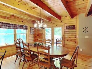 House (4 Bedrooms) | Property amenity