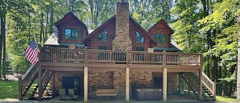 House (4 Bedrooms) | Exterior