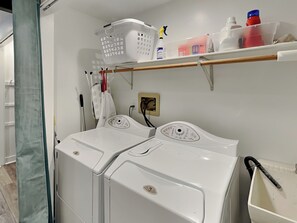 Studio (3 Bedrooms) | Property amenity