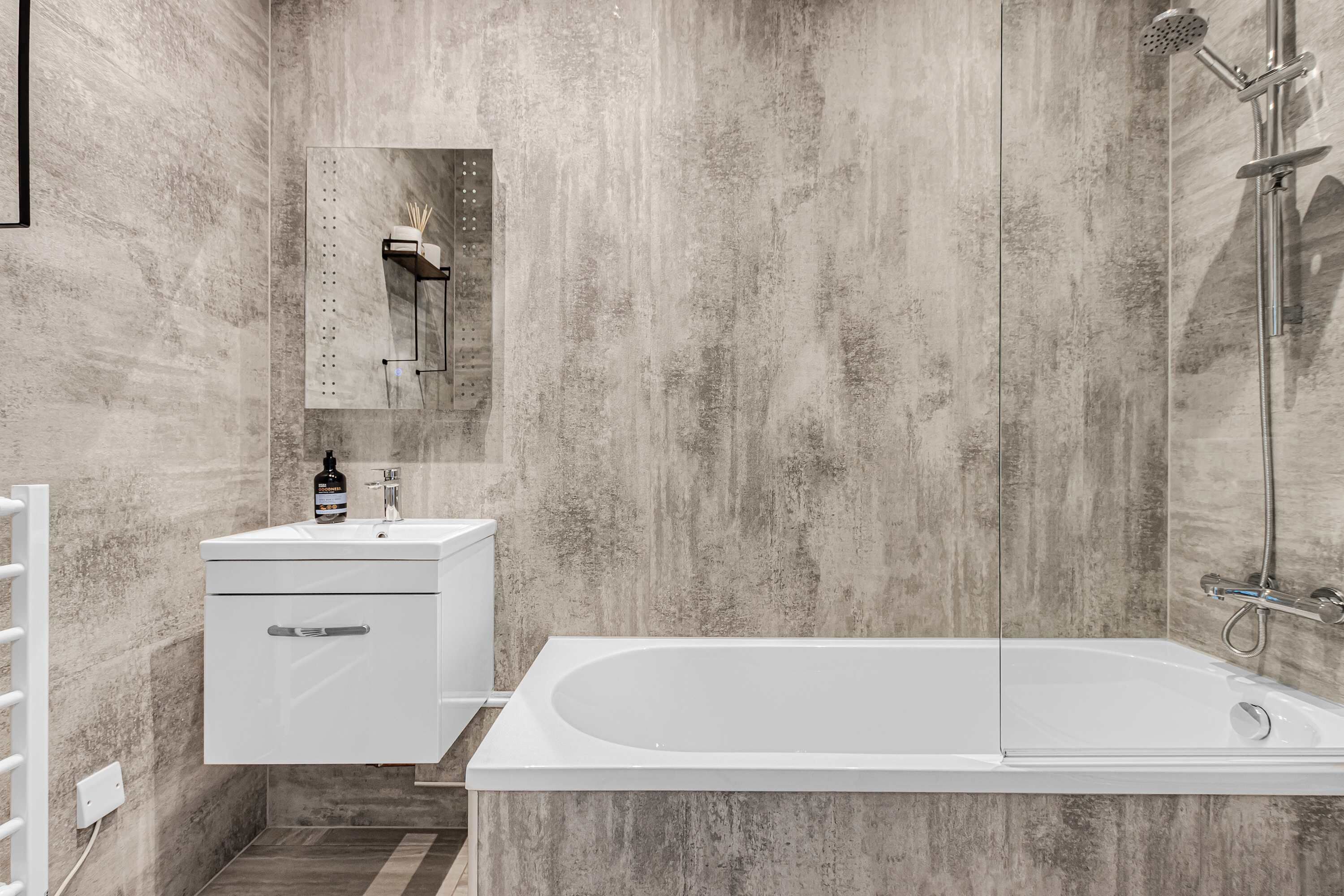 Shower, hair dryer, towels