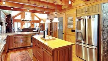 House (5 Bedrooms) | Property amenity