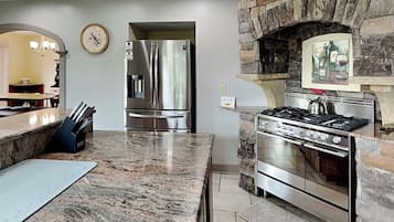 House (3 Bedrooms) | Kemudahan hartanah