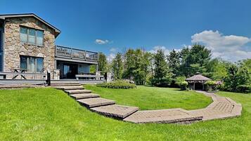 House (3 Bedrooms) | Property amenity