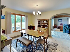 House (3 Bedrooms) | Property amenity