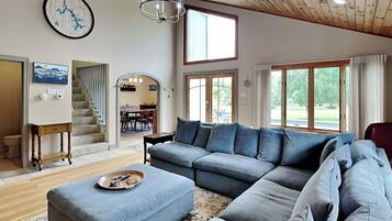 House (3 Bedrooms) | Property amenity