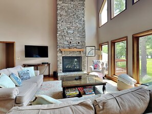 House (4 Bedrooms) | Property amenity