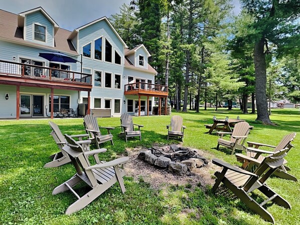 House (4 Bedrooms) | Front of property