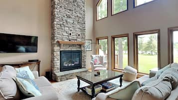 House (4 Bedrooms) | Property amenity