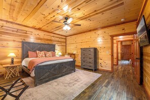6 bedrooms, iron/ironing board, free WiFi, bed sheets
