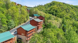 Exterior - Modern Luxury Cabin with Mountain Views Hot Tub Theater Indoor Pool Game Room (Sevierville)