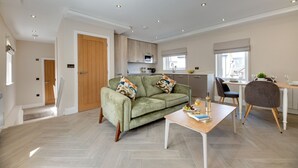 Living area - Modern stone cottage just 20 meters from the beach in Seahouses (Northumberland)