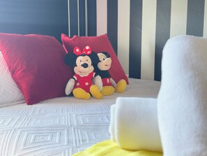 4 bedrooms, WiFi, bed sheets