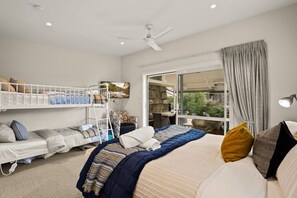 3 Schlafzimmer, Bügeleisen/Bügelbrett, WLAN, Bettwäsche