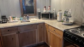 Ferienhütte, 2 Queen-Betten, Kochnische | Eigene Küche