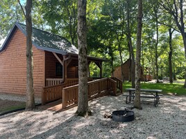 Cabin, 2 Queen Beds, Kitchenette | Free WiFi, bed sheets