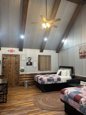 Cabin, 2 Queen Beds, Kitchenette | Free WiFi, bed sheets - Lincoln Lodge (Hodgenville)