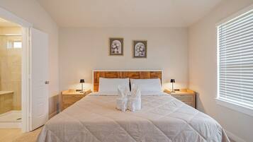 4 bedrooms, iron/ironing board, WiFi, bed sheets