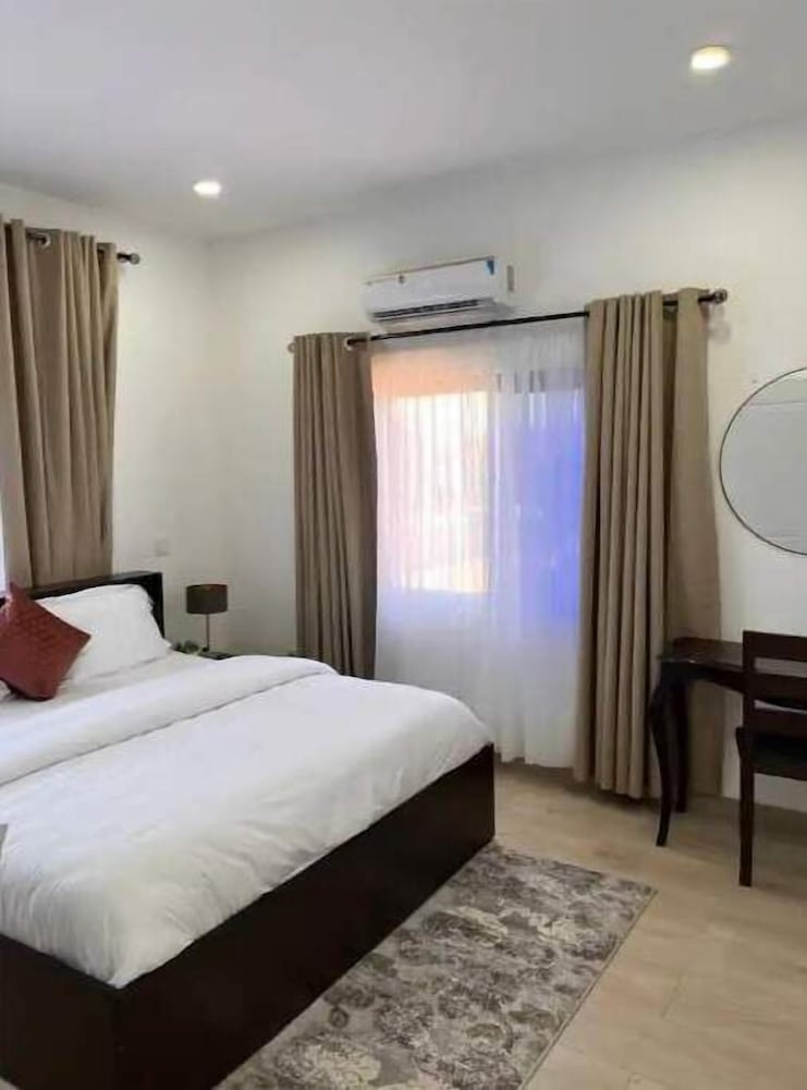 welcoming-apartment-with-ac-in-vibrant-accra-accra-vrbo