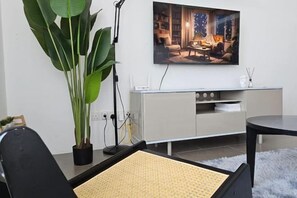 Room - The Establishment Menara Teguh Bangsar Menara UOA KL Sentral (Kuala Lumpur)