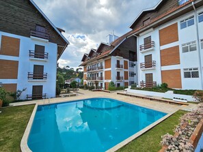 Apartment | Pool - Capivari Flat (Campos do Jordão)
