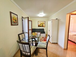 Dining - Capivari Flat (Campos do Jordão)