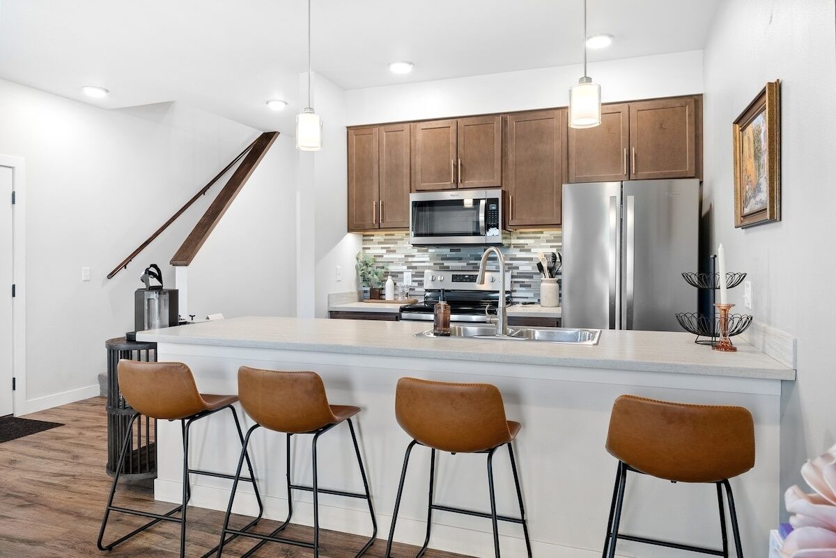 冰箱、微波炉、烤箱、炉灶